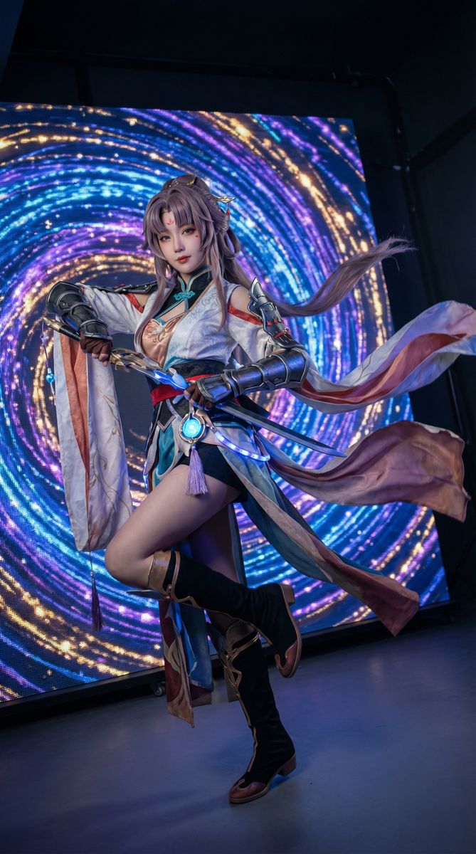 猎奇动漫cosplay视频展示